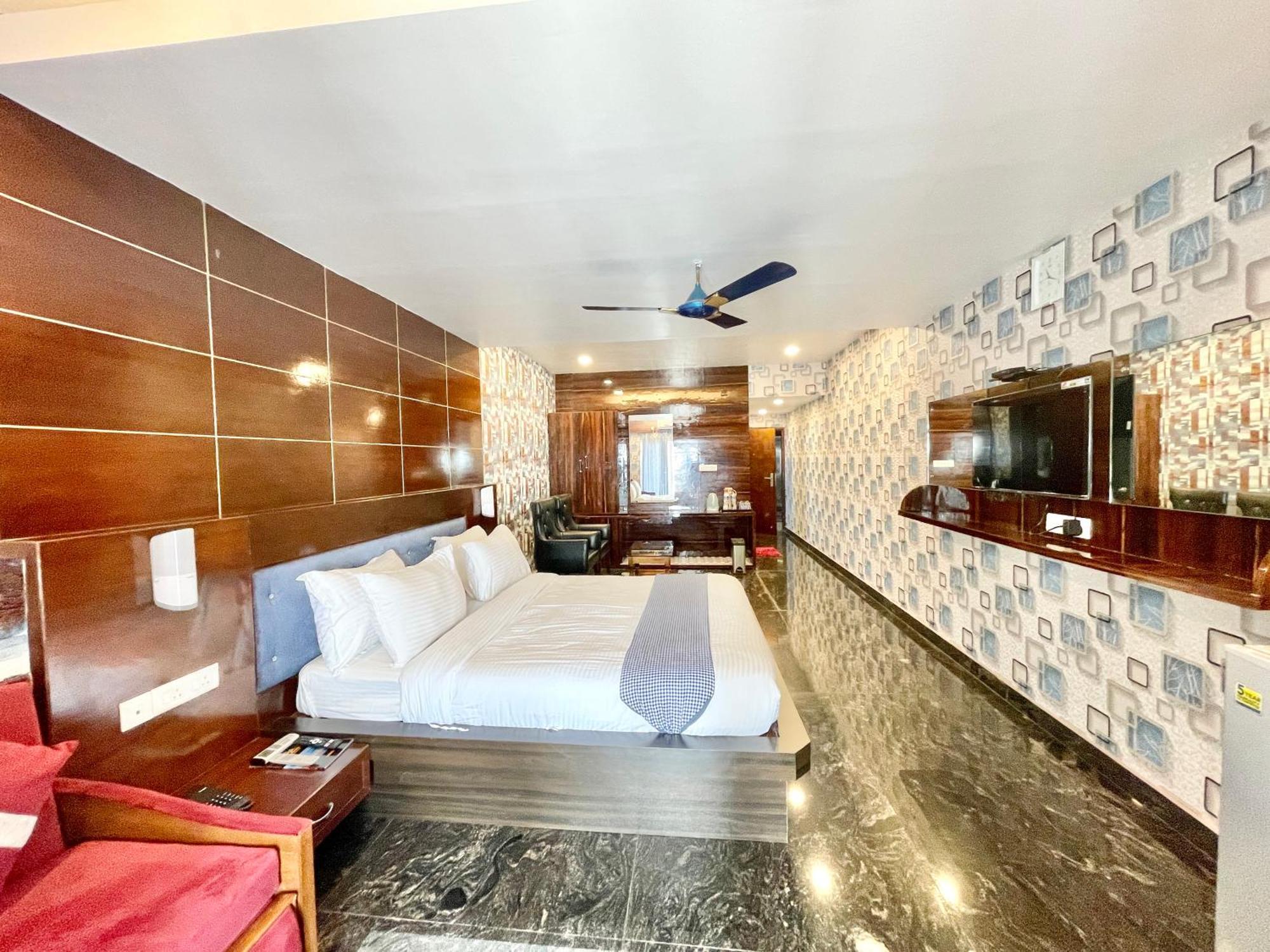 Hotel V-I Near Sea , Puri Private-Park -Gym-Spa Fully-Airconditioned-Hotel Lift-And-Parking-Facilities Breakfast-Included Exterior foto