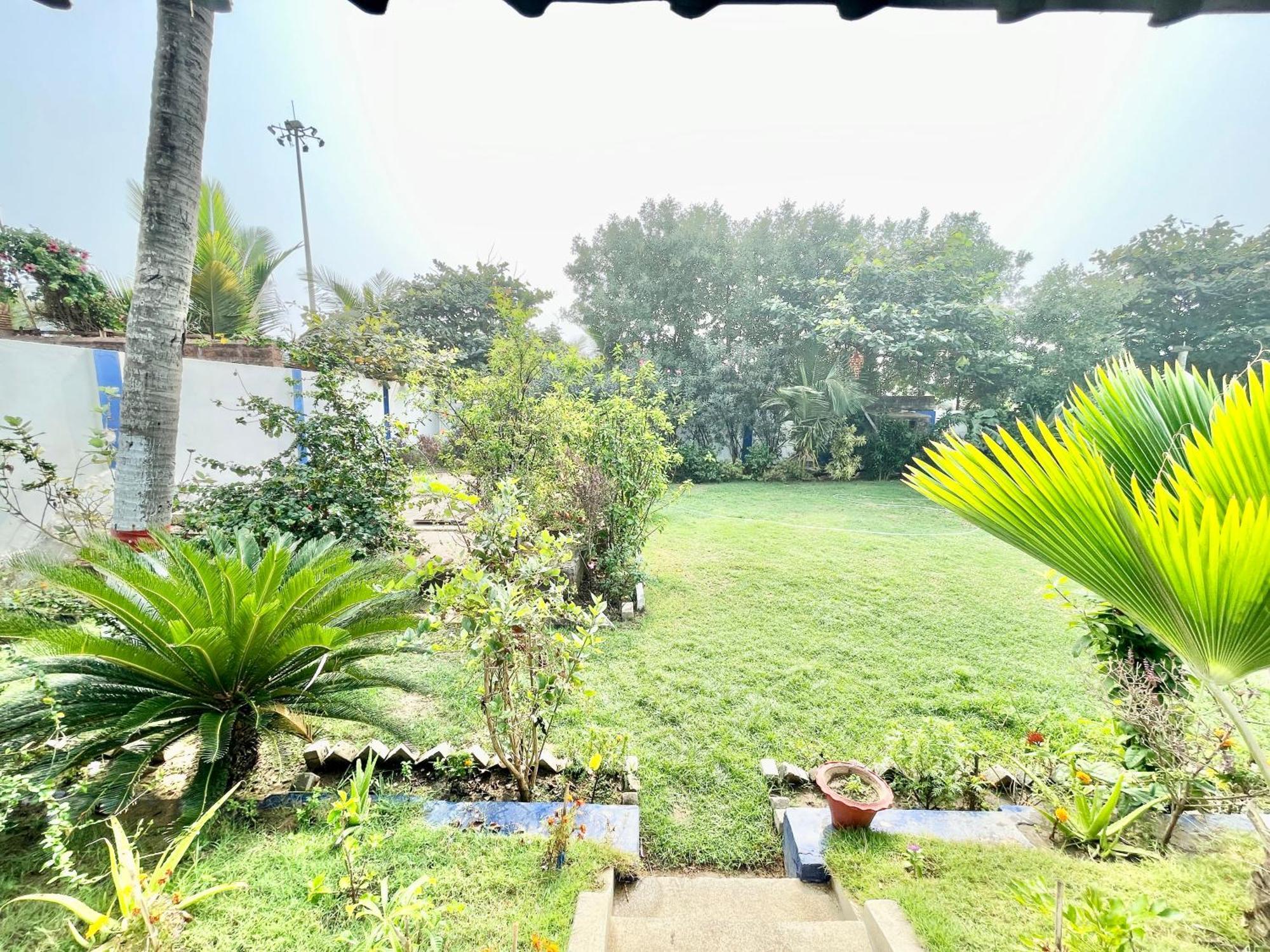 Hotel V-I Near Sea , Puri Private-Park -Gym-Spa Fully-Airconditioned-Hotel Lift-And-Parking-Facilities Breakfast-Included Exterior foto