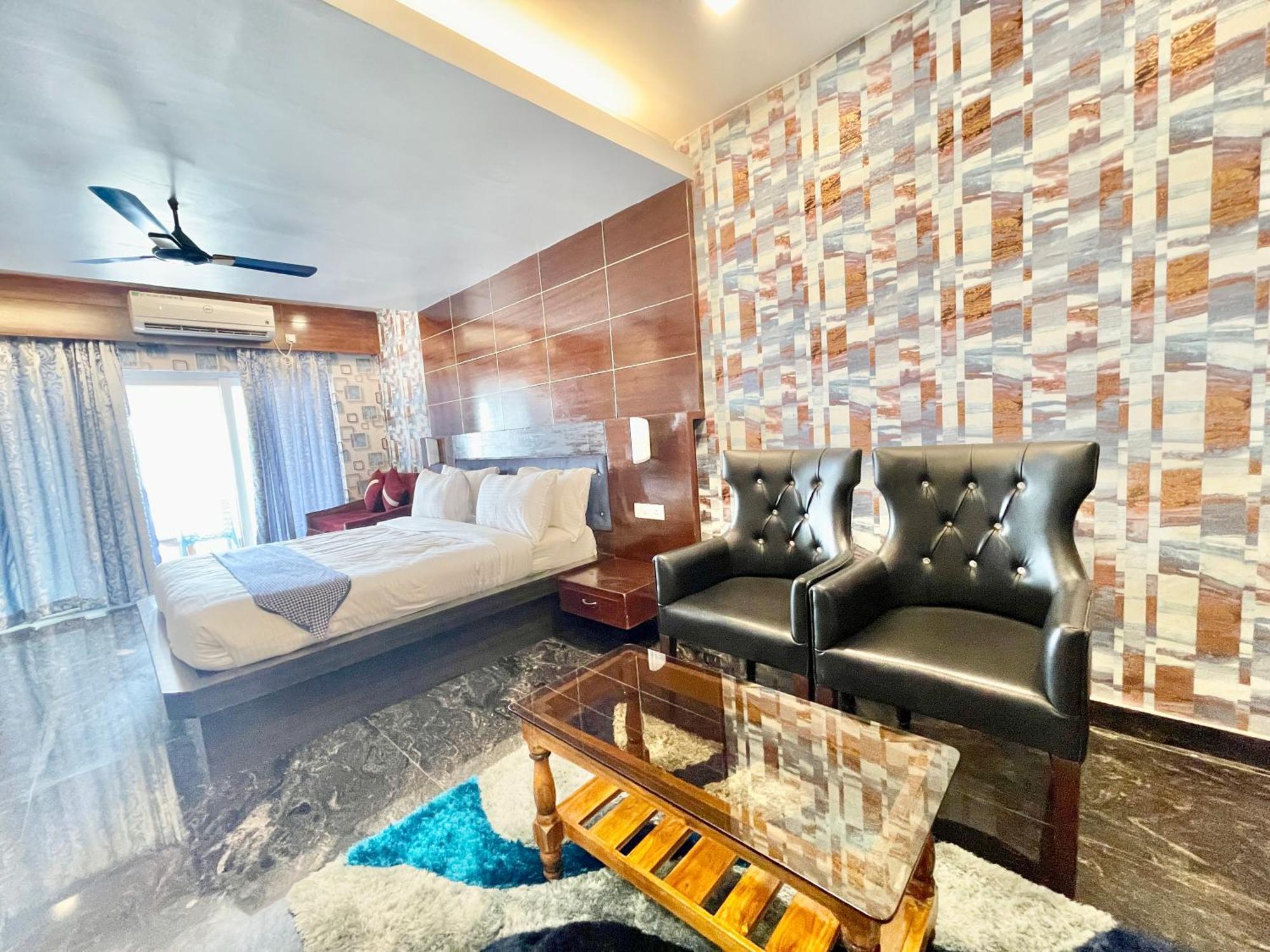 Hotel V-I Near Sea , Puri Private-Park -Gym-Spa Fully-Airconditioned-Hotel Lift-And-Parking-Facilities Breakfast-Included Exterior foto