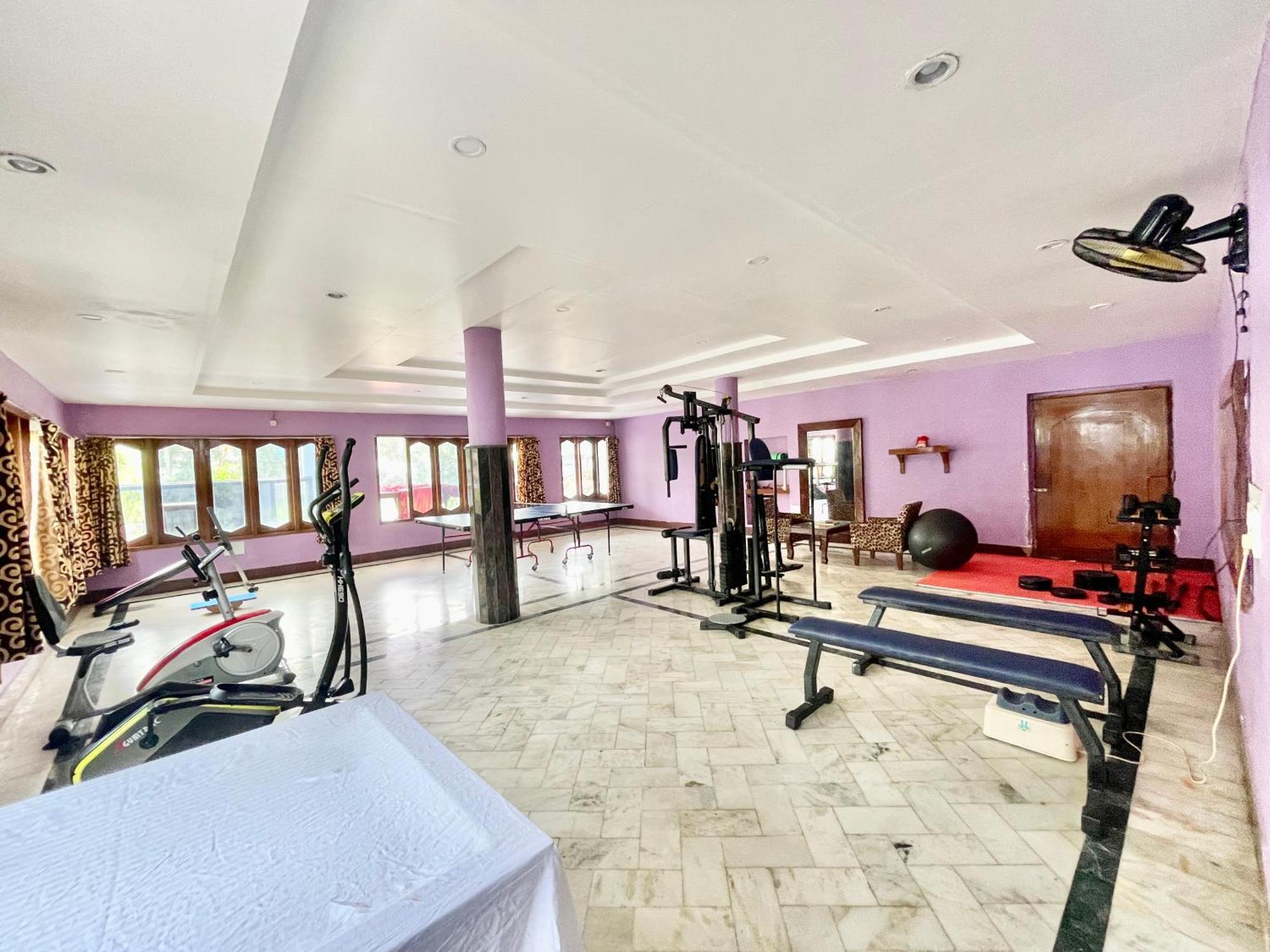 Hotel V-I Near Sea , Puri Private-Park -Gym-Spa Fully-Airconditioned-Hotel Lift-And-Parking-Facilities Breakfast-Included Exterior foto