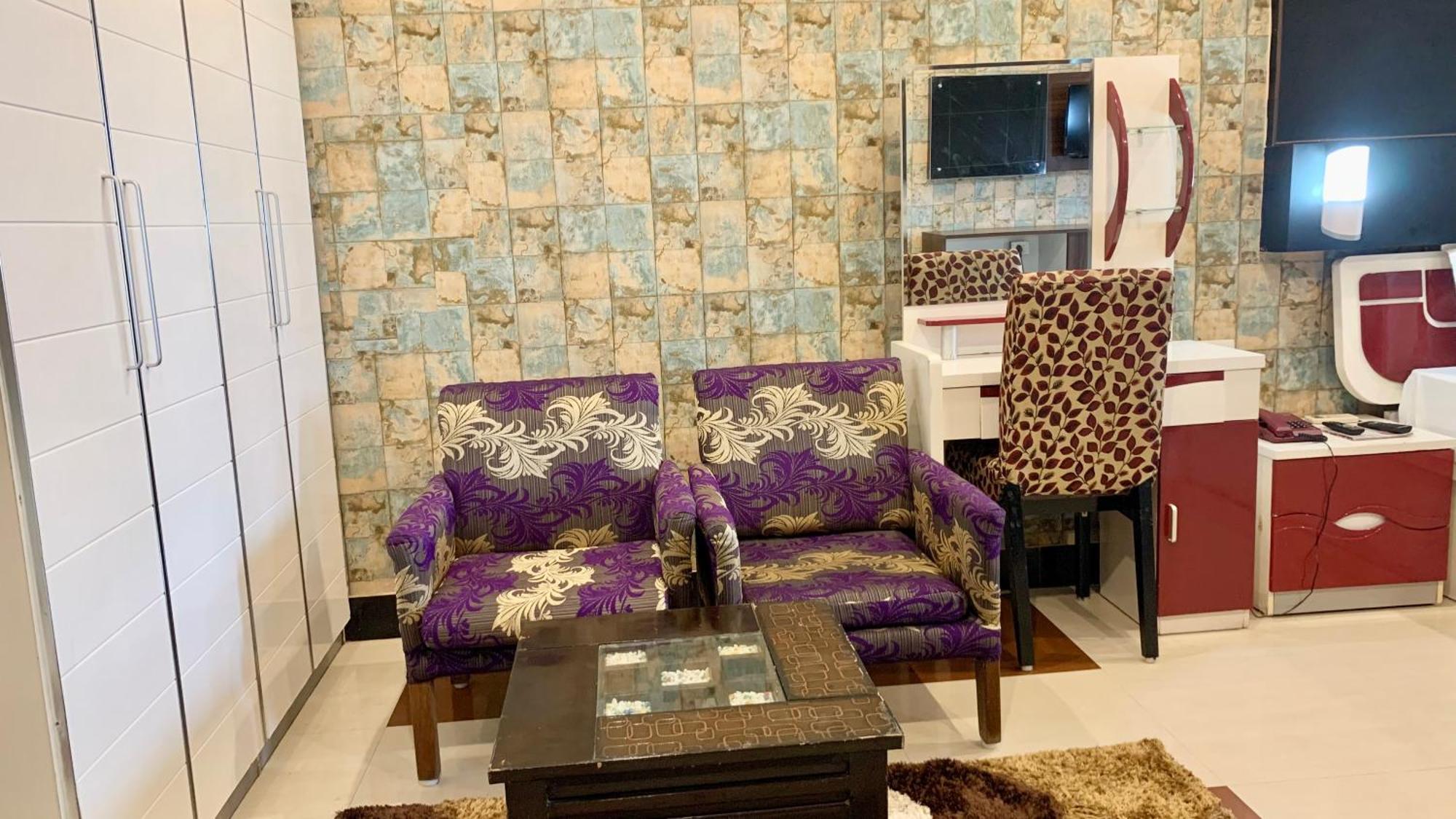 Hotel V-I Near Sea , Puri Private-Park -Gym-Spa Fully-Airconditioned-Hotel Lift-And-Parking-Facilities Breakfast-Included Exterior foto